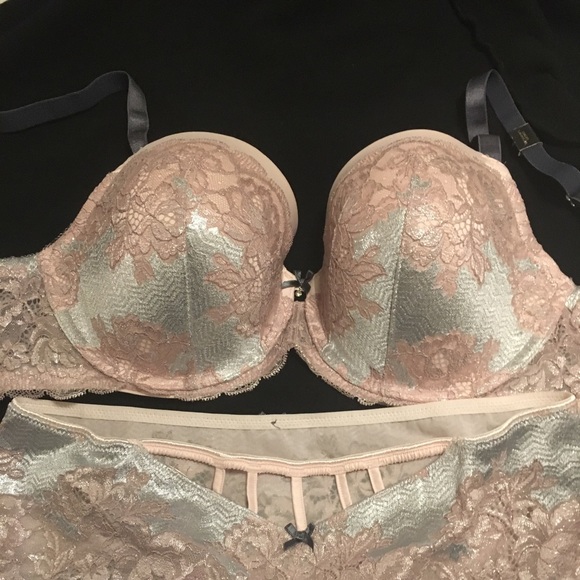Mew Victoria Secret 36dd/med - Picture 1 of 6